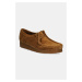 Semišové polobotky Clarks Originals Wallabee dámské, hnědá barva, na plochém podpatku, 26168668