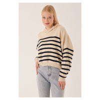 HAKKE Striped Hooded Knitwear Sweatshirt