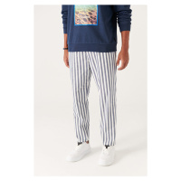 Avva Men's White-Navy Blue Wide Striped Relaxed Fit Trousers