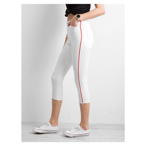 Bílé úzké džínové kalhoty pro ženy s červeným lemováním Factory Price