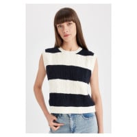 DEFACTO Regular Fit Striped Crew Neck Knitted Sweater