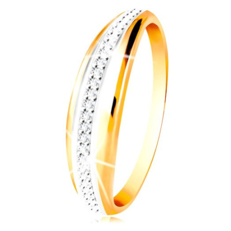 Zlatý 14K prsten - vypouklý pás s linií bílého zlata a čirých zirkonů Šperky eshop