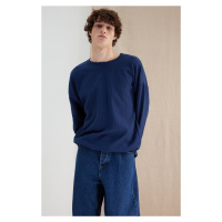 Trendyol Navy Blue Oversize/Wide-Fit Textured Collar Detail Sweatshirt
