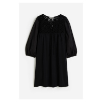 H & M - Žerzejové šaty's krajkovým detailem - černá