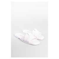 Capone Outfitters Zaren Women's Slippers