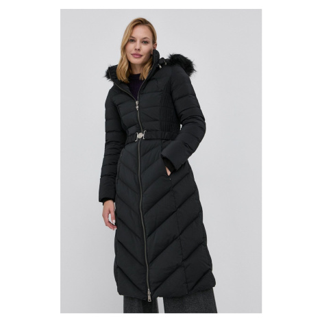 Péřová bunda Guess dámská, černá barva, zimní | Modio.cz