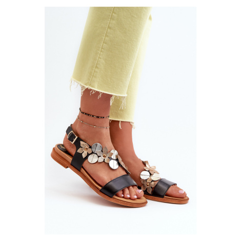 Dámské kožené sandály zdobené květinami Laura Messi 2762