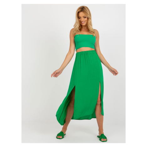 Zelená asymetrická sukně RUE PARIS s květinami Fashionhunters