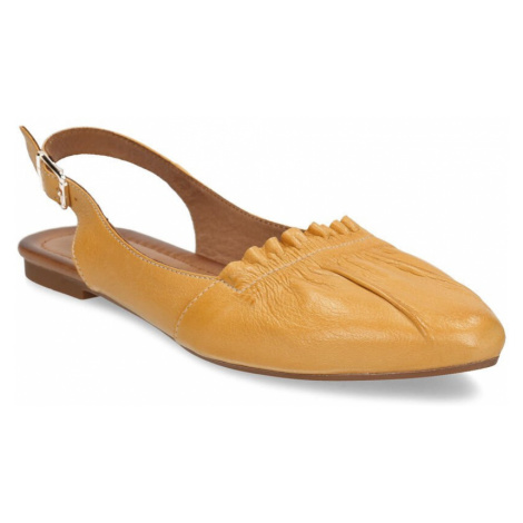 Hořčicově žluté dámské kožené sandály s uzavřenou špičkou