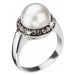 Stříbrný prsten s šedými krystaly Swarovski a bílou perlou 35021.3