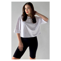 MODAGEN Women's Oversize White Crop Tshirt