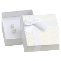JK Box Bílá dárková krabička na soupravu šperků s mašlí AT-5/A1