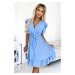 Světle modré dámské šaty s výstřihem a zavazováním model 18560381 - numoco basic