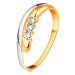 Briliantový prsten ve 14K zlatě, zvlněné dvoubarevné linie ramen, tři čiré diamanty