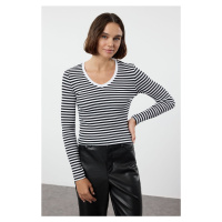 Trendyol Navy Blue Striped Corded V-Neck Fitted Long Sleeve Crop Stretchy Knitted Blouse