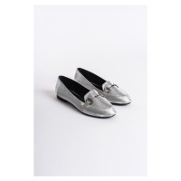 Capone Outfitters Women's Pointed Toe Silvery Buckle Flats