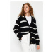 Trendyol Black Wide Fit Měkký texturovaný pruhovaný pletený svetr