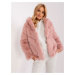Zaprášená růžová kožešinová bunda s kapucí