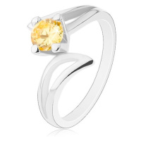 Blýskavý prsten s rozdělenými rameny, kulatý zirkon ve žlutém odstínu