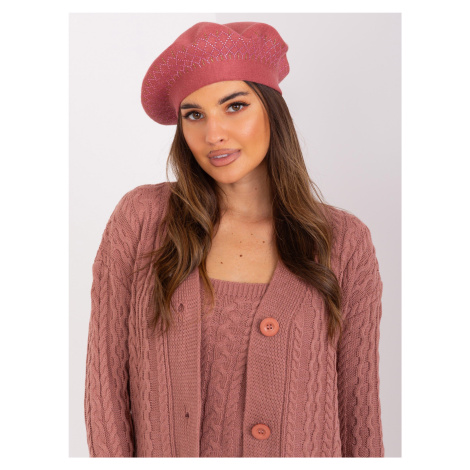 Zaprášený růžový dámský baret s aplikacemi Fashionhunters