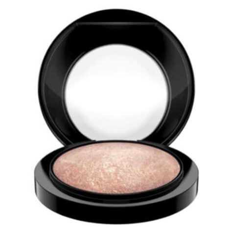 MAC Cosmetics Luxusní zapečený rozjasňující pudr (Mineralize Skinfinish) 10 g Lightscapade