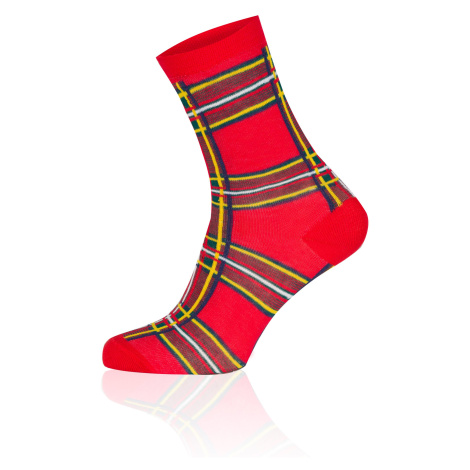 Dlouhé ponožky SANTA - červené/barevné Italian Fashion