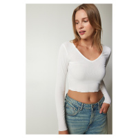Happiness İstanbul Women's White V-Neck Crop Knitted Blouse
