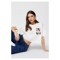 Trendyol White 100% Cotton Printed Relaxed/Wide Relaxed Cut Crop Crew Neck Knitted T-Shirt