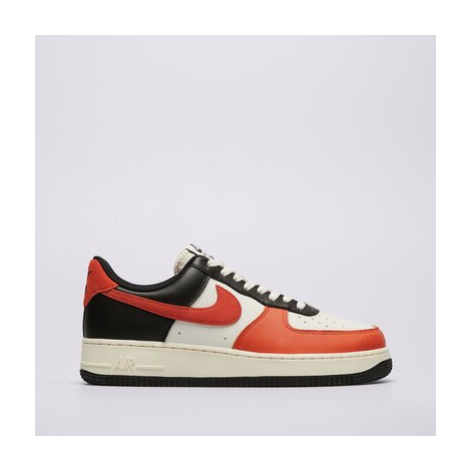 Nike Air Force 1 '07 Lv8