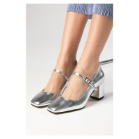 Mio Gusto Alda Women's Silver Color Flat Toe Heeled Shoes