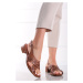 Hnědé kožené sandály na hrubém podpatku 1-28252