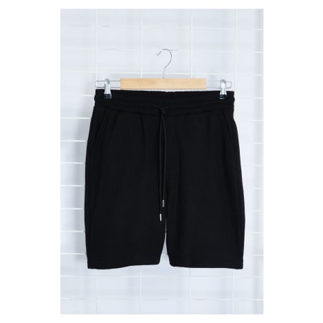 Trendyol Black Slim/Tight Fit Textured Waffle Elastic Waist Drawstring Shorts