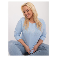 Světle modrá halenka plus size s rozparky