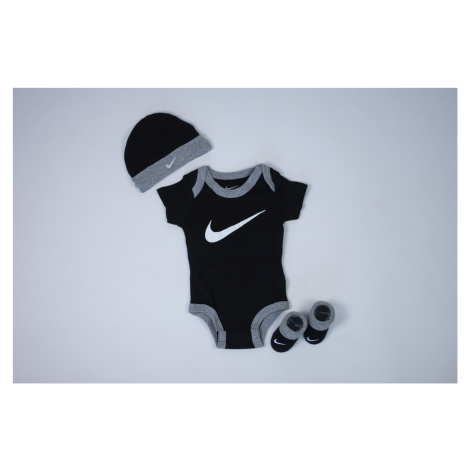 Soupravy pro kojence a batolata Nike >>> vybírejte z 39 souprav Nike ZDE |  Modio.cz