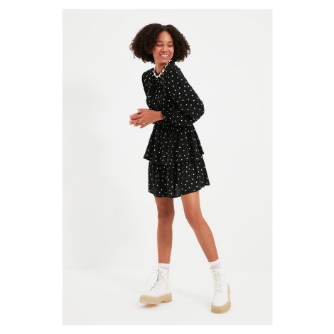 Trendyol černé otevírání pasu volán posádka s výstřihem mini tkané šaty