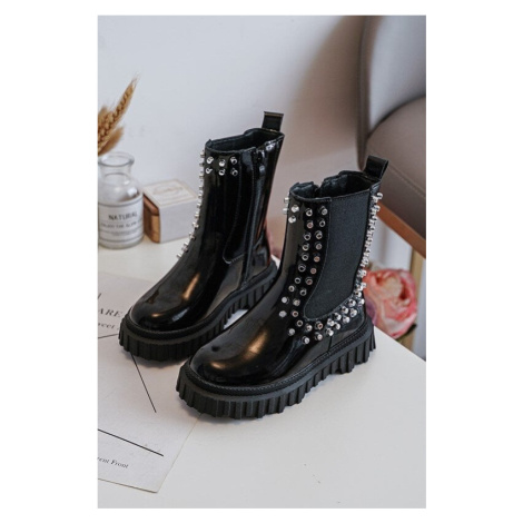 Dívčí patentované boty Chelsea zdobené černými kamínky Adelie Kesi