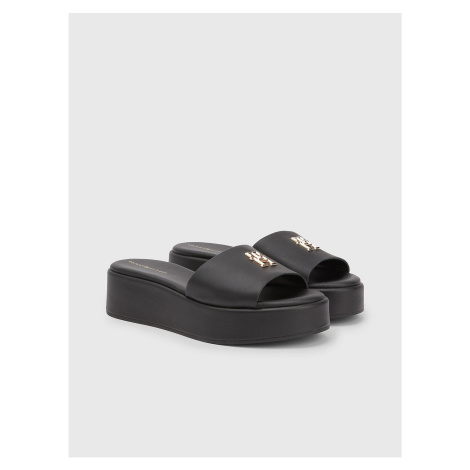 Černé dámské kožené pantofle na platformě Tommy Hilfiger
