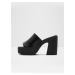 Černé dámské kožené pantofle na platformě ALDO Maysee