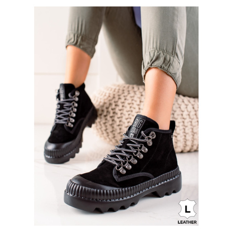 Zajímavé  kotníčkové boty dámské černé bez podpatku PK