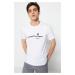 Trendyol Bílé pánské slim posádka s krátkým rukávem Text Tištěné 100% bavlněné tričko