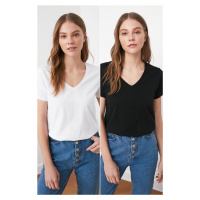 Know Black And White 100% Cotton V-Neck 2-Pack Knitted T-shirt.