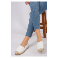 Fox Shoes White Women's Classic Shoes