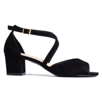 Pohodlné dámské černé sandály na širokém podpatku