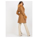 Hnědý koženkový kabát s kožešinovým límcem -AI-PL-TR061.93-camel