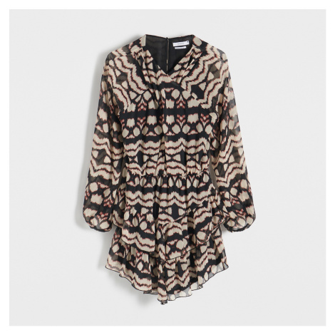 Oranžové šaty s dlouhým rukávem