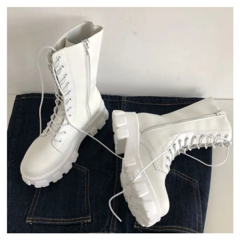 kotníkové boty na zip s platformou