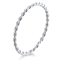Minimalistický prsten ze stříbra s propletením