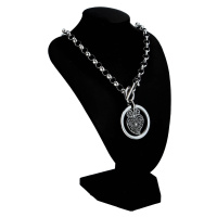 Dámský náhrdelník z chirurgické oceli Ornament v kruhu, stříbrný