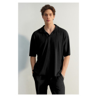 Trendyol Limited Edition Black Oversize/Wide Fit Textured Anti-Wrinkle Polo Neck T-Shirt