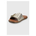 Kožené pantofle UGG Solivan Slide dámské, zlatá barva